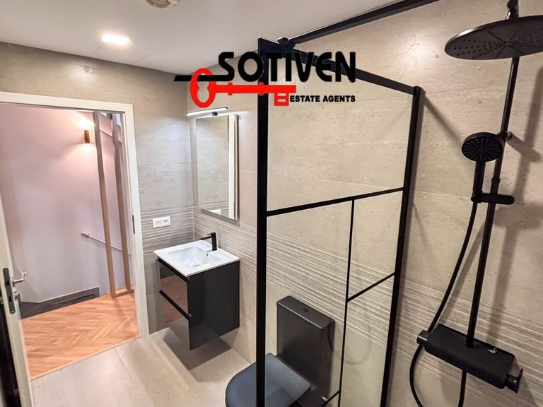 Town House for Sale in Guía De Isora, Sta.cruz Tener. 13