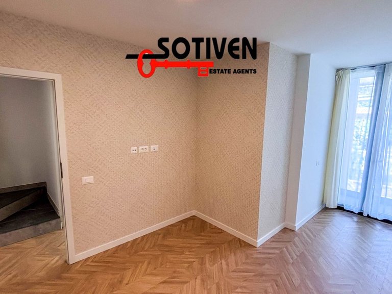 Town House for Sale in Guía De Isora, Sta.cruz Tener. 17