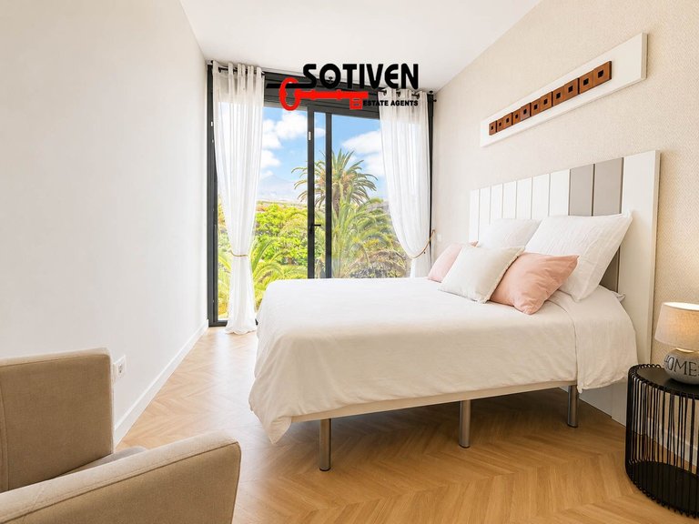 Town House for Sale in Guía De Isora, Sta.cruz Tener. 8