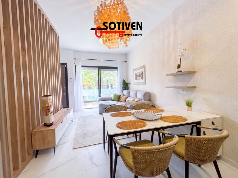 Town House for Sale in Guía De Isora, Sta.cruz Tener. 4