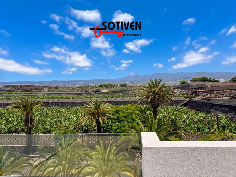 Town House for Sale in Guía De Isora, Sta.cruz Tener. 19