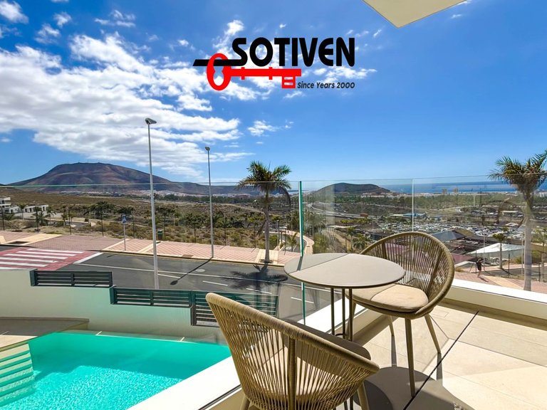 Villa for Sale in Adeje, Sta.cruz Tener. 48