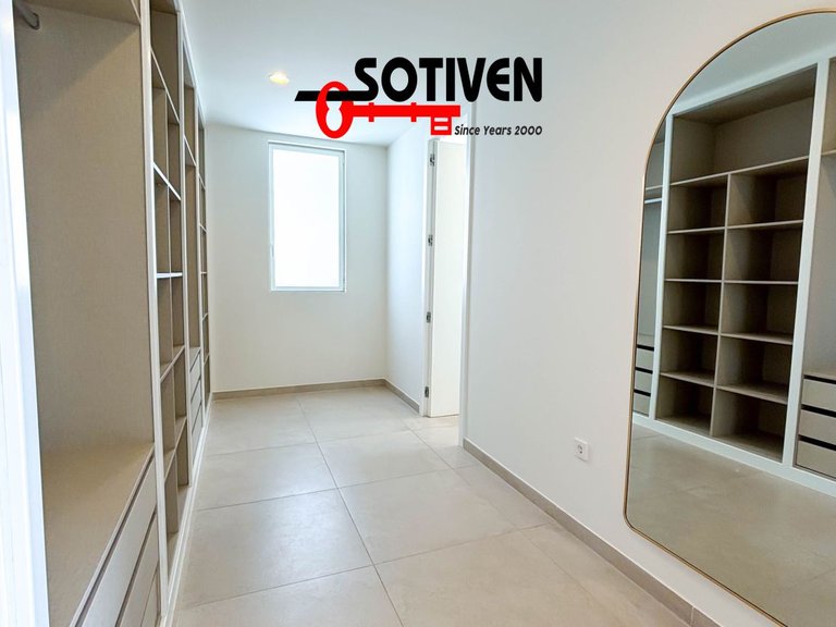 Villa for Sale in Adeje, Sta.cruz Tener. 41