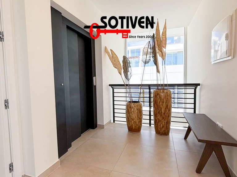 Villa for Sale in Adeje, Sta.cruz Tener. 27