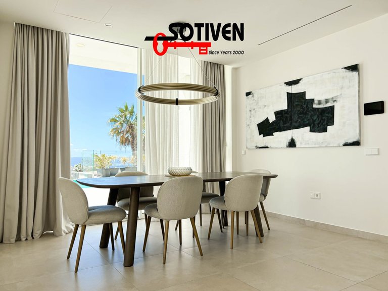 Villa for Sale in Adeje, Sta.cruz Tener. 17