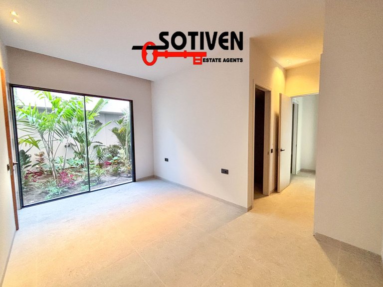 Villa for Sale in Adeje, Sta.cruz Tener. 23