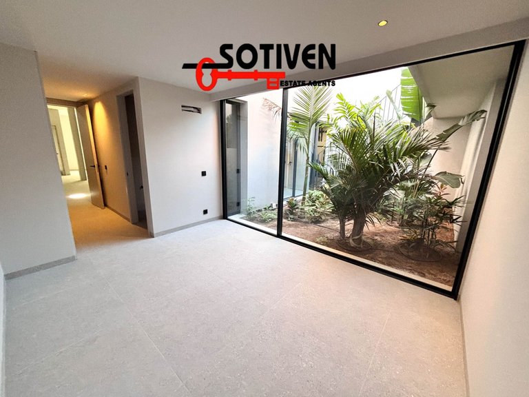Villa for Sale in Adeje, Sta.cruz Tener. 26