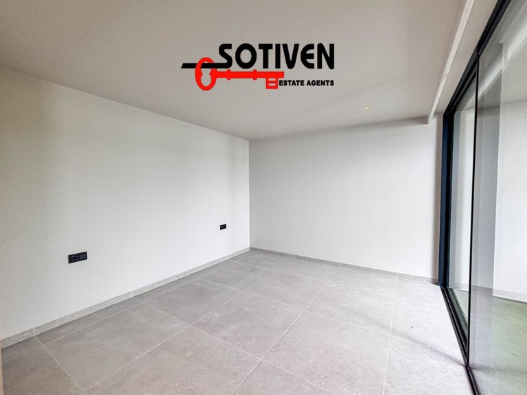 Villa for Sale in Adeje, Sta.cruz Tener. 24