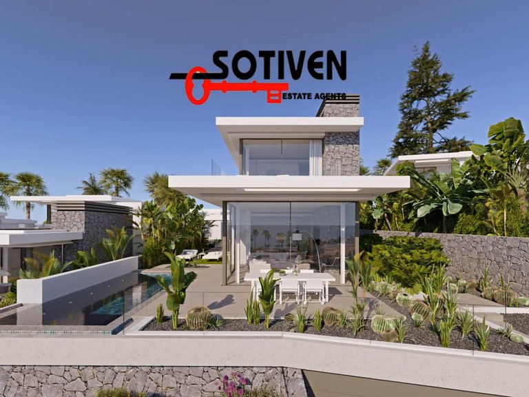 Villa for Sale in Guía De Isora, Sta.cruz Tener. 12