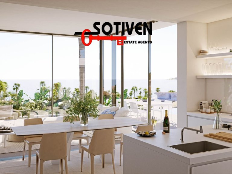 Villa for Sale in Guía De Isora, Sta.cruz Tener. 8