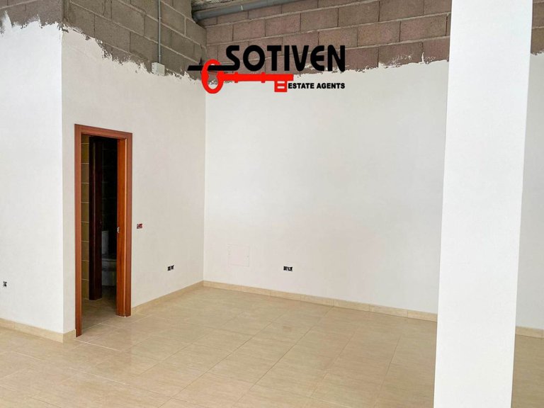 Commercial for Sale in Arona, Sta.cruz Tener. 6
