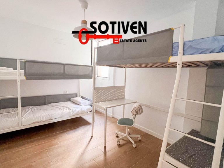 Town House for Sale in Guía De Isora, Sta.cruz Tener. 16
