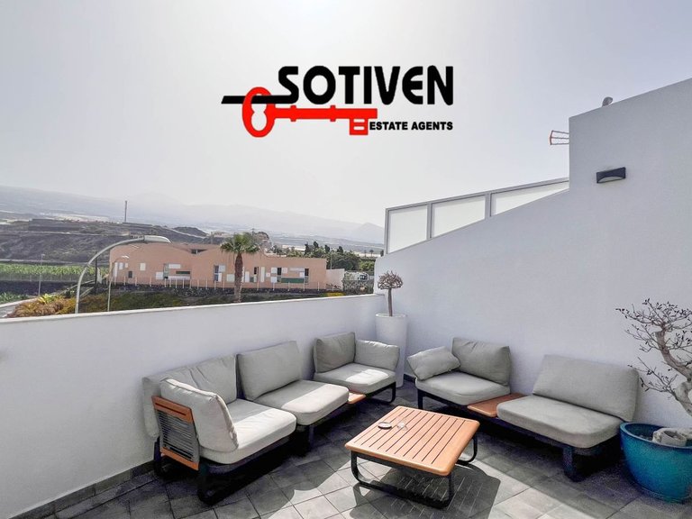 Town House for Sale in Guía De Isora, Sta.cruz Tener. 2
