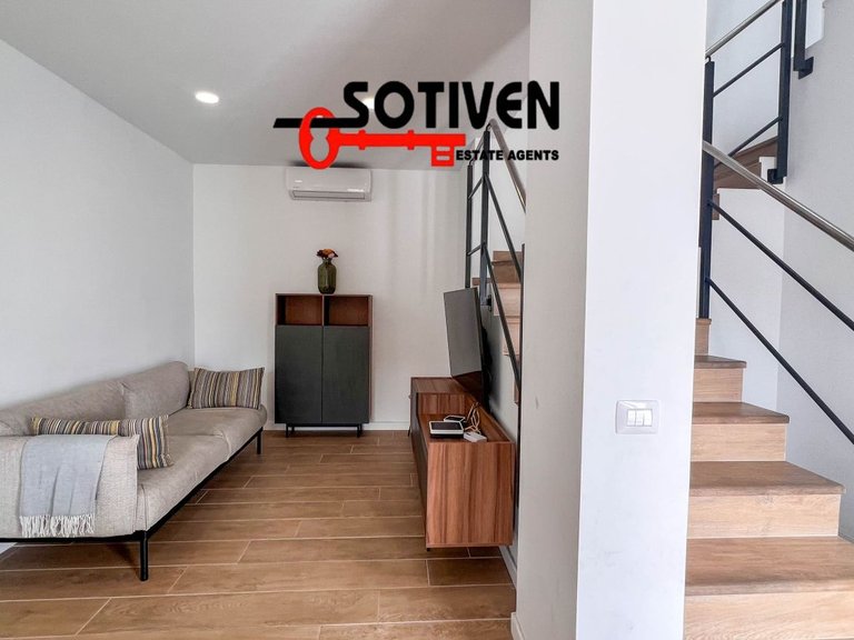 Town House for Sale in Guía De Isora, Sta.cruz Tener. 17