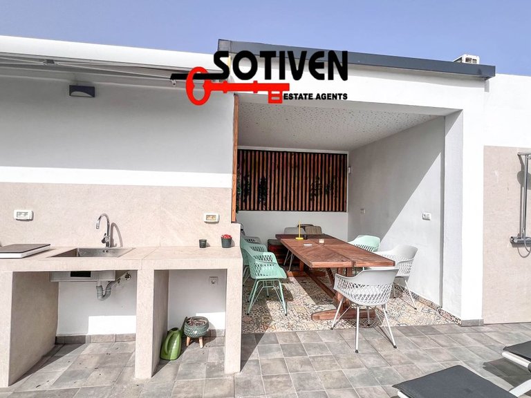 Town House for Sale in Guía De Isora, Sta.cruz Tener. 4