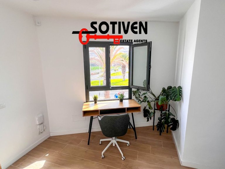 Town House for Sale in Guía De Isora, Sta.cruz Tener. 7