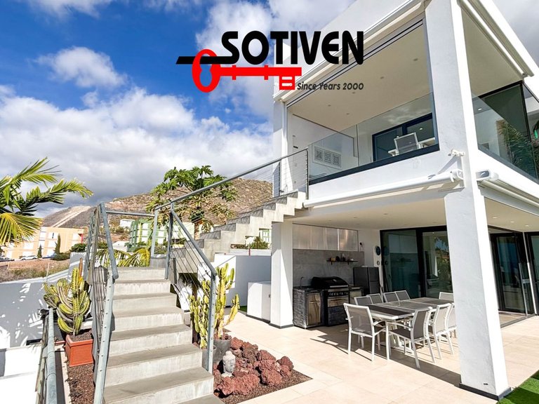 Villa for Sale in Adeje, Sta.cruz Tener. 9