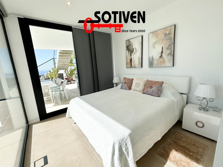 Villa for Sale in Adeje, Sta.cruz Tener. 16