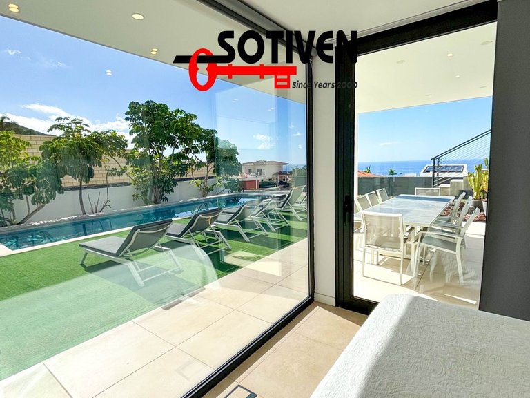 Villa for Sale in Adeje, Sta.cruz Tener. 15