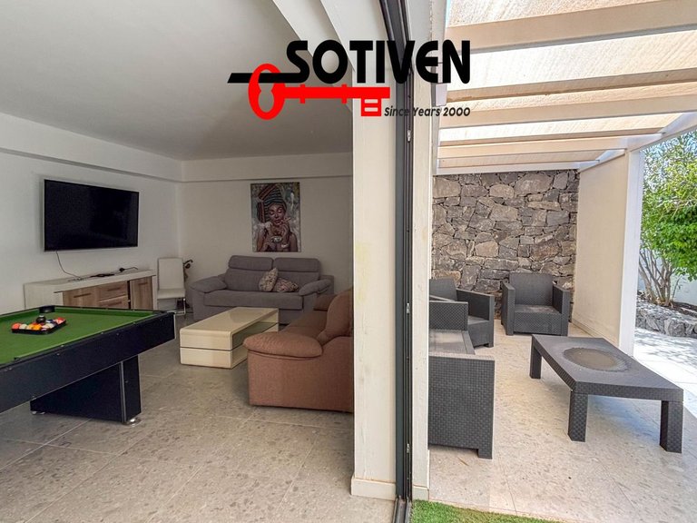 Villa for Sale in Adeje, Sta.cruz Tener. 47