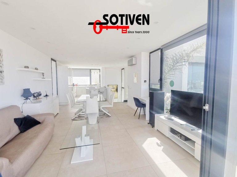 Villa for Sale in Adeje, Sta.cruz Tener. 33
