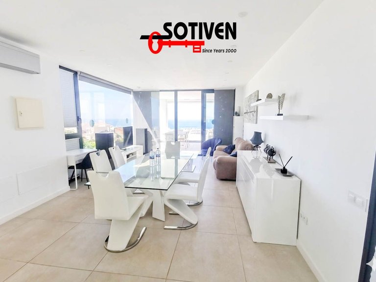 Villa for Sale in Adeje, Sta.cruz Tener. 31