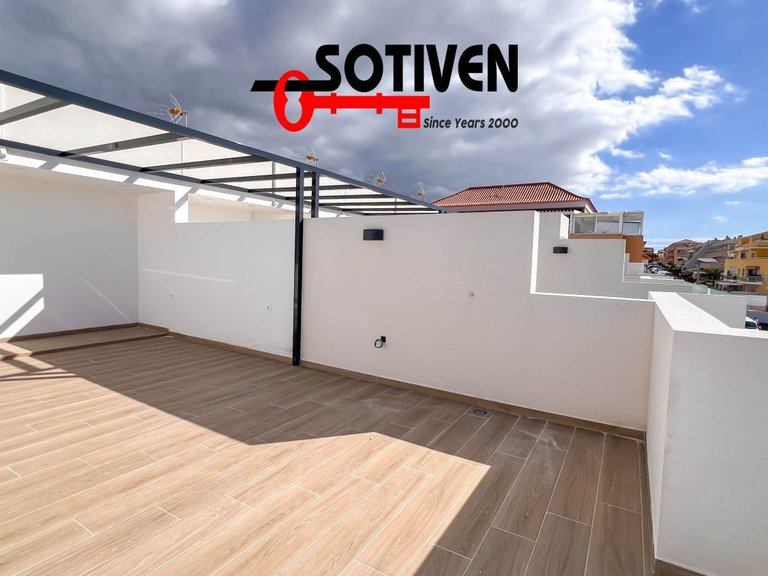 Town House for Sale in Guía De Isora, Sta.cruz Tener. 10