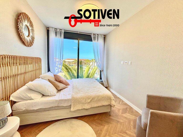 Town House for Sale in Guía De Isora, Sta.cruz Tener. 22