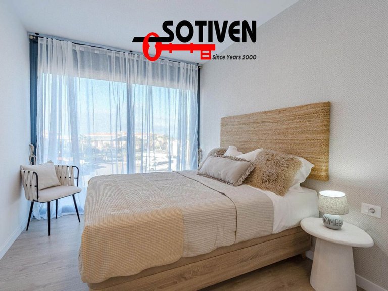 Town House for Sale in Guía De Isora, Sta.cruz Tener. 26