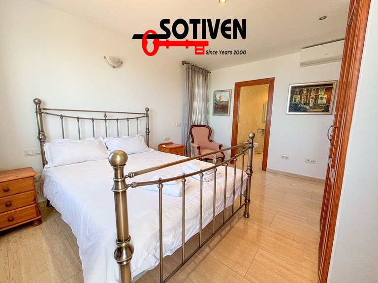 Villa for Sale in Adeje, Sta.cruz Tener. 24