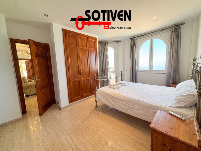 Villa for Sale in Adeje, Sta.cruz Tener. 22