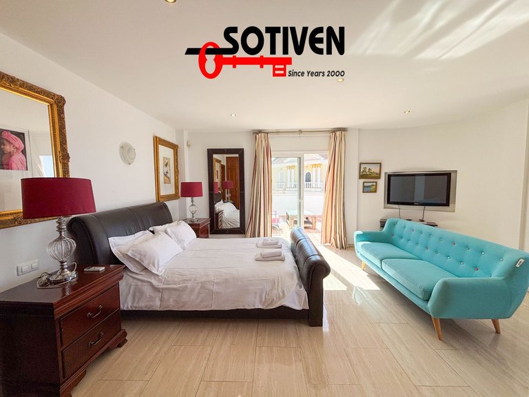 Villa for Sale in Adeje, Sta.cruz Tener. 28