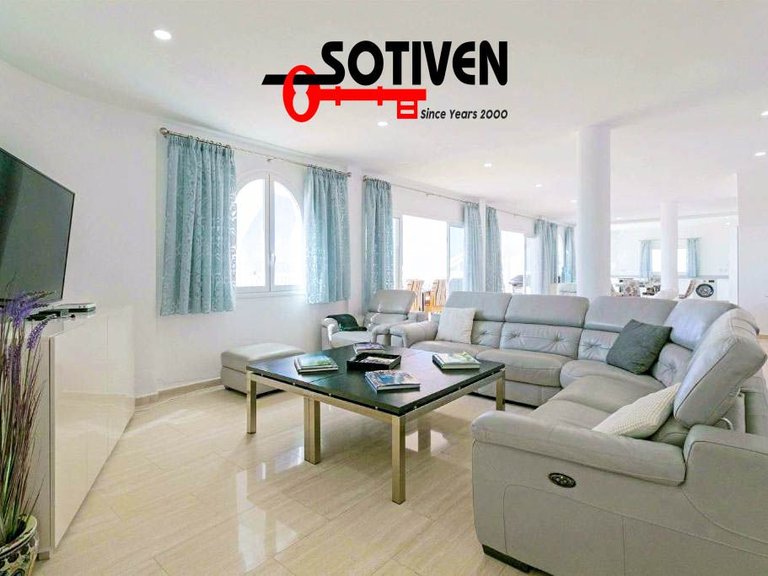 Villa for Sale in Adeje, Sta.cruz Tener. 45