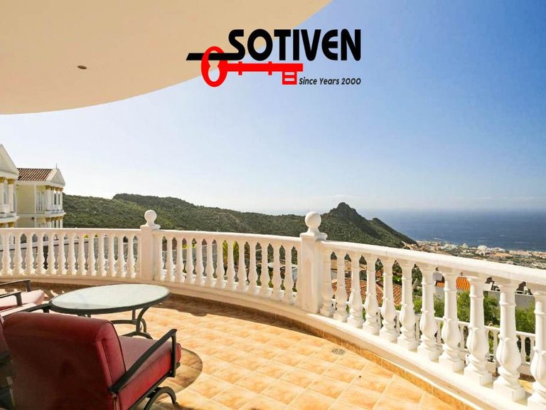 Villa for Sale in Adeje, Sta.cruz Tener. 1