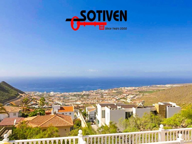 Villa for Sale in Adeje, Sta.cruz Tener. 4