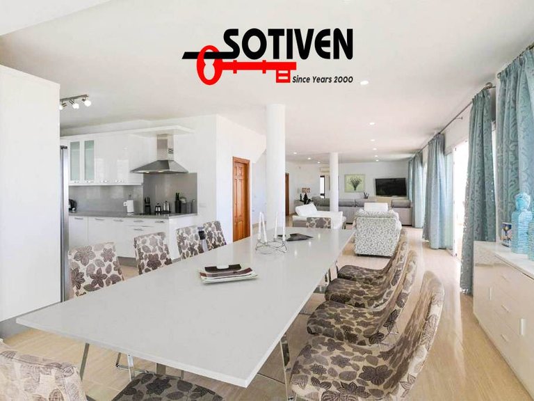 Villa for Sale in Adeje, Sta.cruz Tener. 10