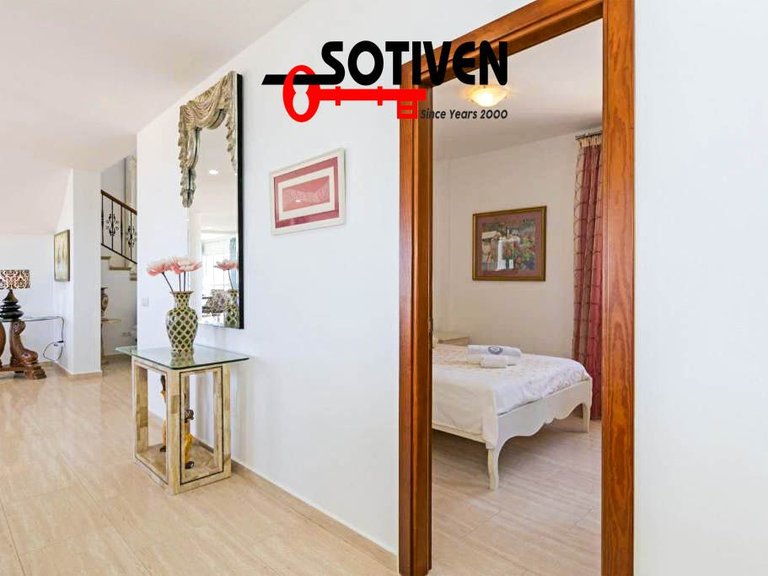 Villa for Sale in Adeje, Sta.cruz Tener. 13
