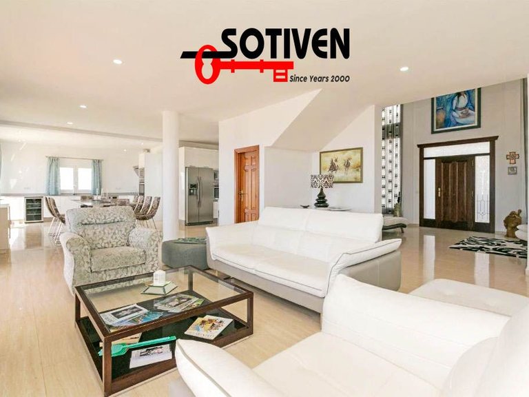 Villa for Sale in Adeje, Sta.cruz Tener. 9