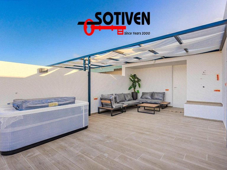 Town House for Sale in Guía De Isora, Sta.cruz Tener. 2