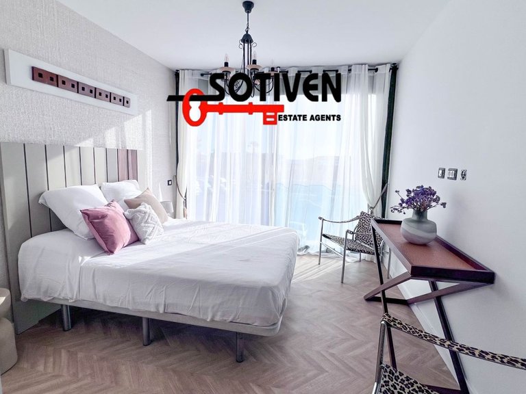 Town House for Sale in Guía De Isora, Sta.cruz Tener. 9