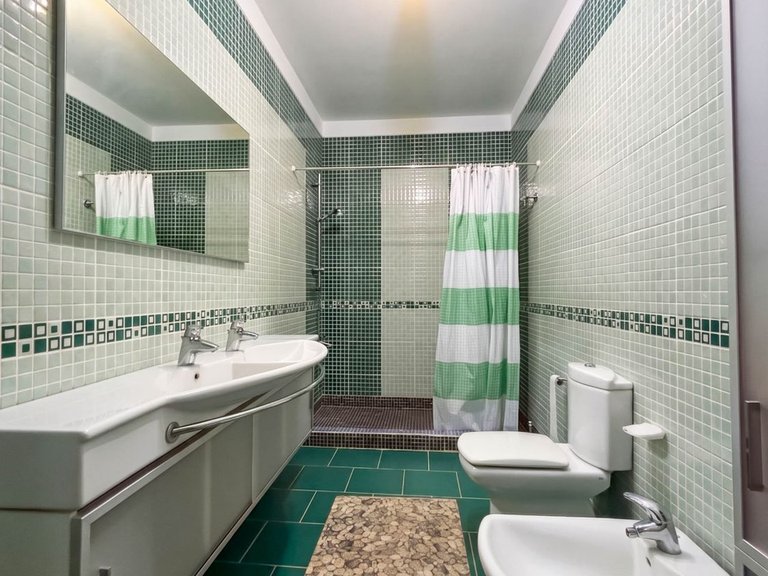 Villa for Sale in Adeje, Sta.cruz Tener. 27