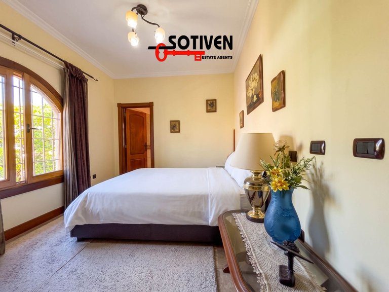 Villa for Sale in Adeje, Sta.cruz Tener. 15
