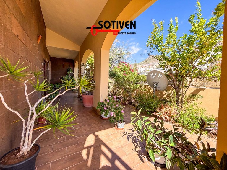 Villa for Sale in Adeje, Sta.cruz Tener. 7
