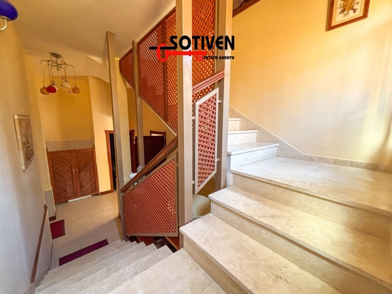 Villa for Sale in Adeje, Sta.cruz Tener. 22