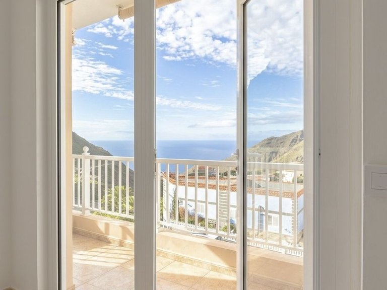 Apartment for Sale in Santiago Del Teide, Sta.cruz Tener. 5