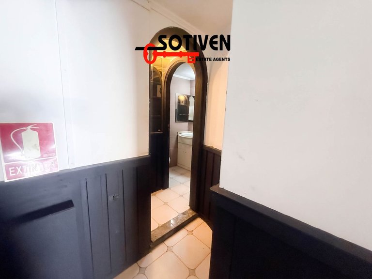 Commercial for Sale in Adeje, Sta.cruz Tener. 8