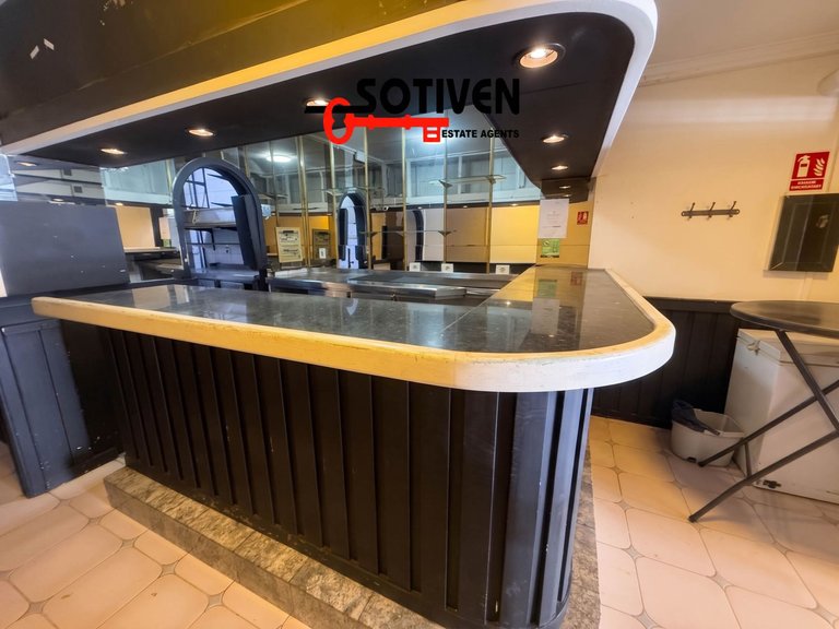 Commercial for Sale in Adeje, Sta.cruz Tener. 2