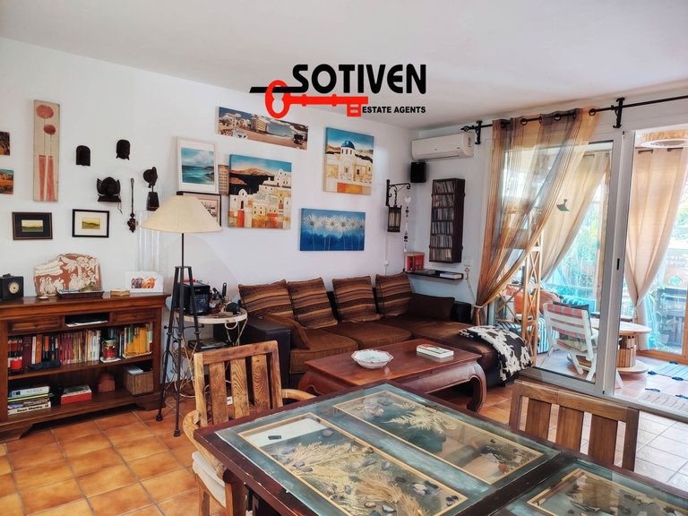 Apartment for Sale in Granadilla De Abona, Sta.cruz Tener. 4