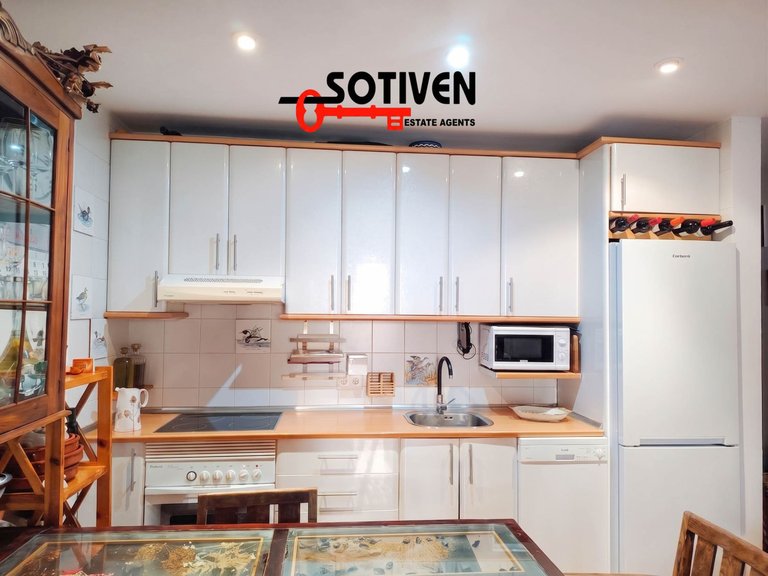 Apartment for Sale in Granadilla De Abona, Sta.cruz Tener. 6