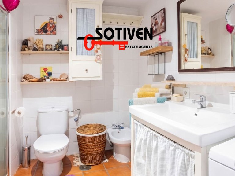 Apartment for Sale in Granadilla De Abona, Sta.cruz Tener. 9